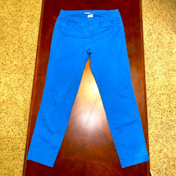 Old Navy Pants - EUC Old Navy Pixie Ankle Chinos